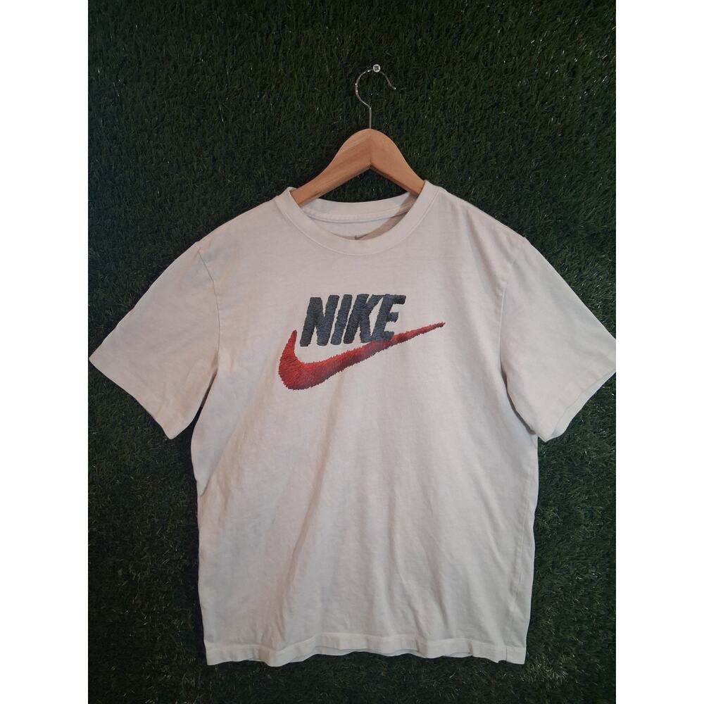 Nike Men’s T-Shirt Size Medium White Graphic Logo Short Sleeve Tee